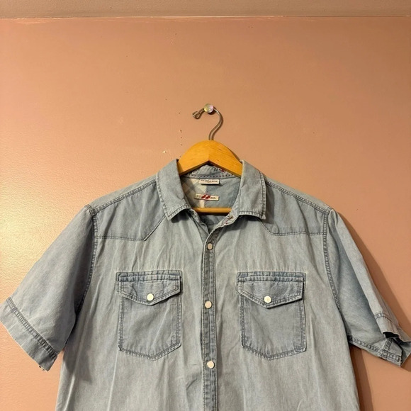 U.S. Polo ASSN Youth/ Kids Button Down Denim Chambray Short Sleeve Shirt Size XL - Picture 3 of 7